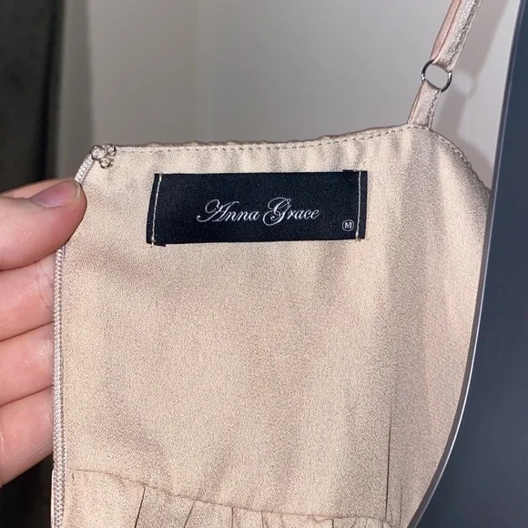 Feminine & Romantic Champagne Puffy Mini Dress Homecoming Rush NWT - Picture 10 of 10